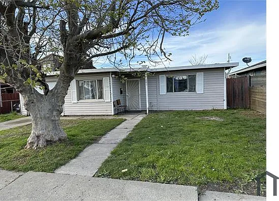 3 bed, 1050 sqft, $2,750 — Photo 1