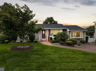 112 Hempstead Rd, Hamilton, NJ 08610