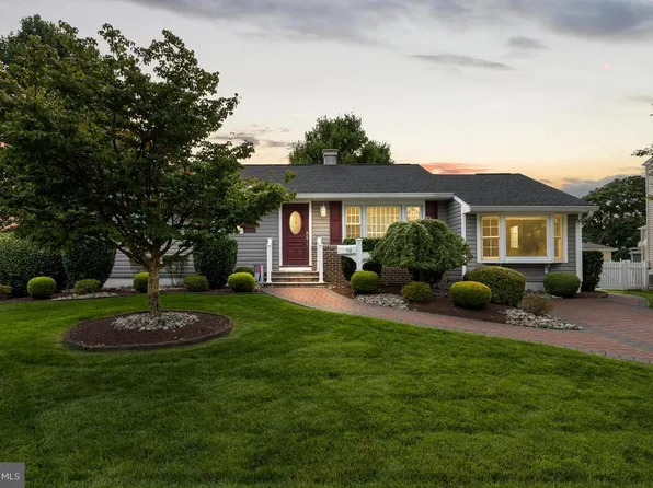 112 Hempstead Rd, Hamilton, NJ 08610