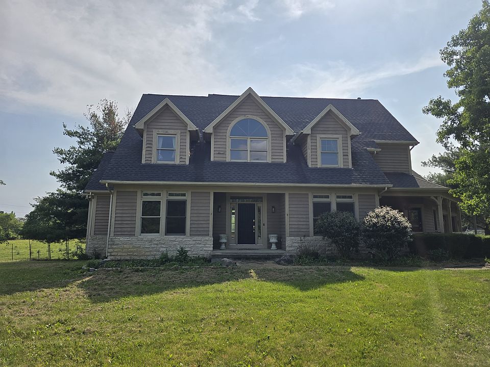 1st image of 3034 Russell Rd