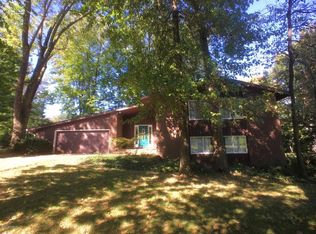 808 S Valley Rd, Carbondale, IL 62901