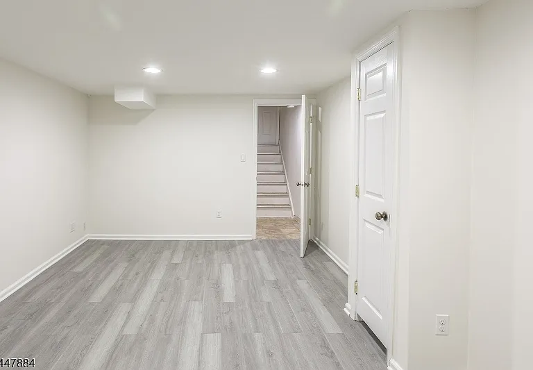 89 Continental Rd — Photo 27