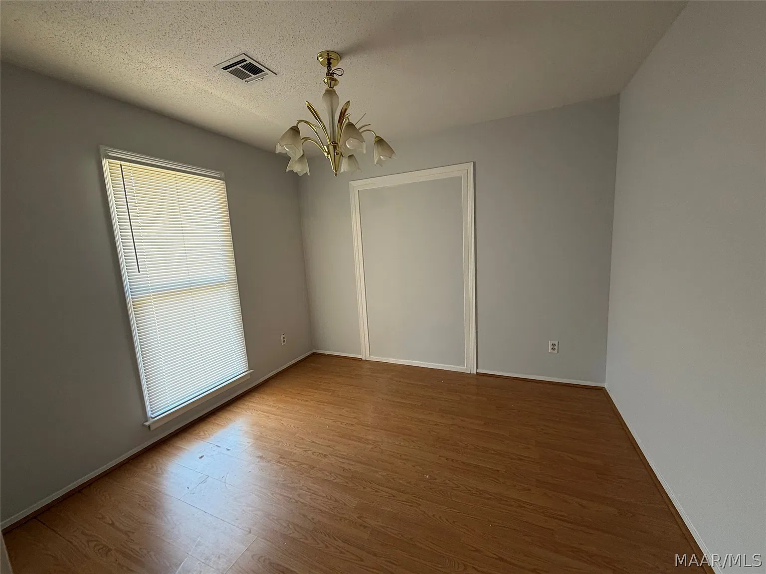 4 bed, 2.0 bath, 1670 sqft, $1,500 — Photo 3