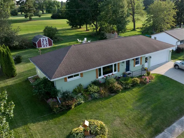 521 Fairview DRIVE, Hartford, WI 53027