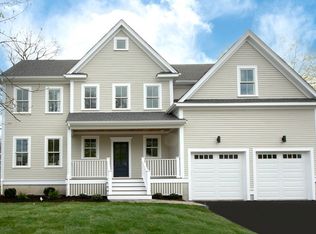 26 Manning St, Needham, MA 02494