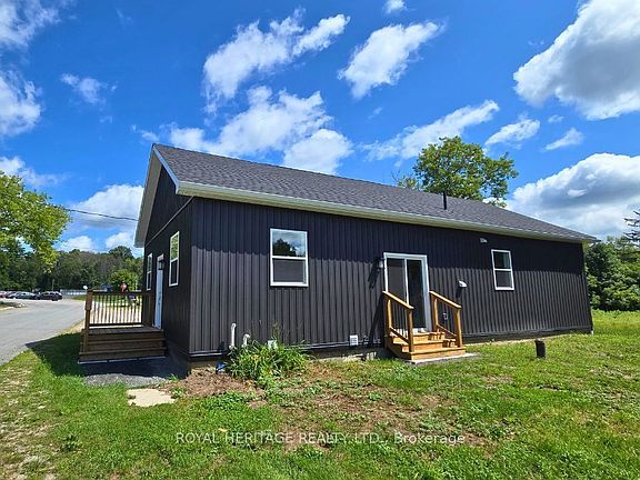 3rd image of 1009 Elm Tree Rd