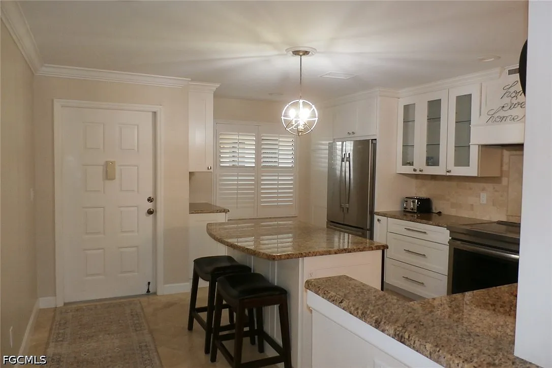 2 bed, 2.0 bath, 1069 sqft, $5,000 — Photo 4