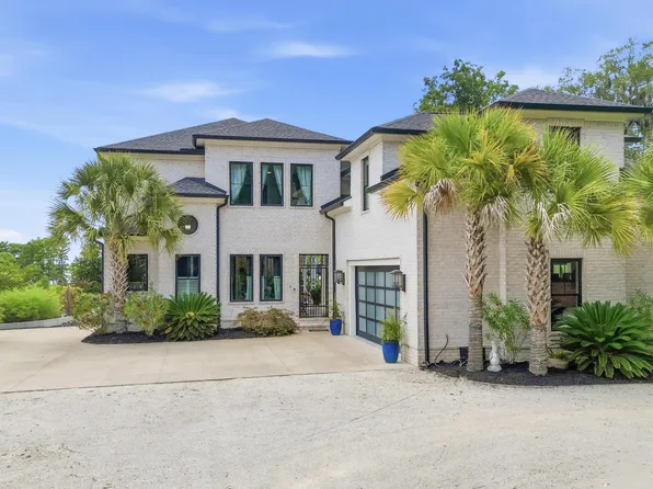 547 Bannockburn Rd., Pawleys Island, SC 29585