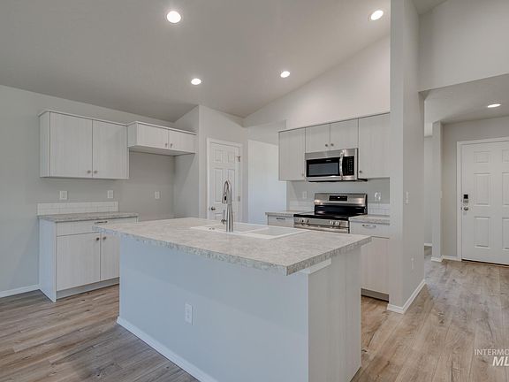 3rd image of 311 Crystal Rock Ave