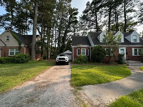 3707 Riverside Dr Photo 1