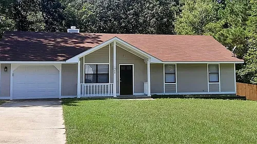 1908 Green Cir Photo 1