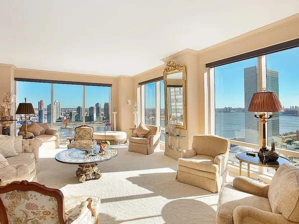 845 United Nations Plz APT 32B, New York, NY 10017