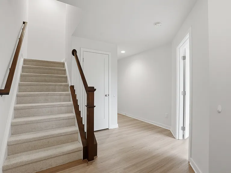 2893 Rayfield Ave — Photo 5