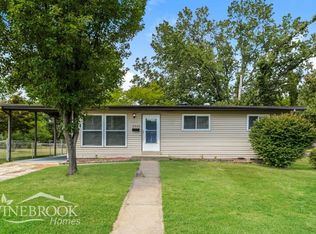 2435 Orleans Ln, Florissant, MO 63031