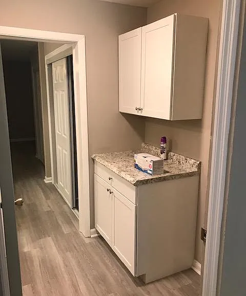 124 W Peacock St #18 — Photo 2