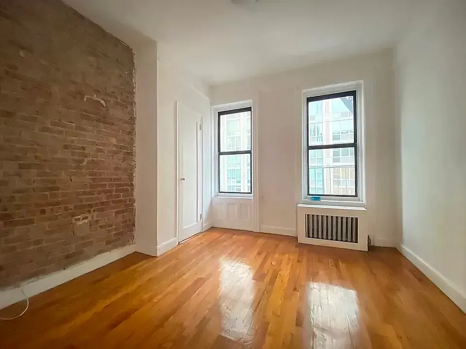 1515 Lexington Ave #3D