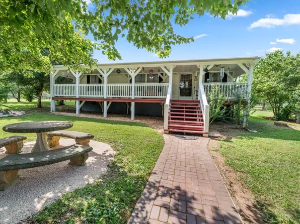 298 Irvindale Rd, Brookneal, VA 24528