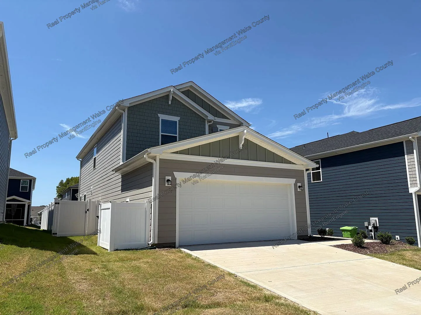3 bed, 2.5 bath, 2277 sqft, $2,075 — Photo 3
