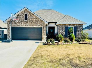 1794 Bass Run Ln, Lake Charles, LA 70611