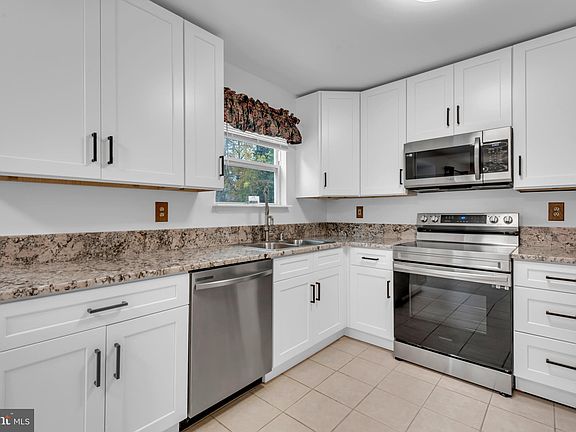 5th image of 7991 Pauls Dr