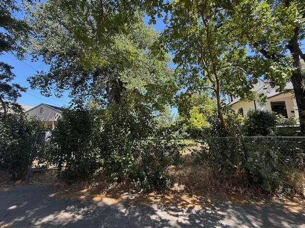 2525 28th St, Sacramento, CA 95818