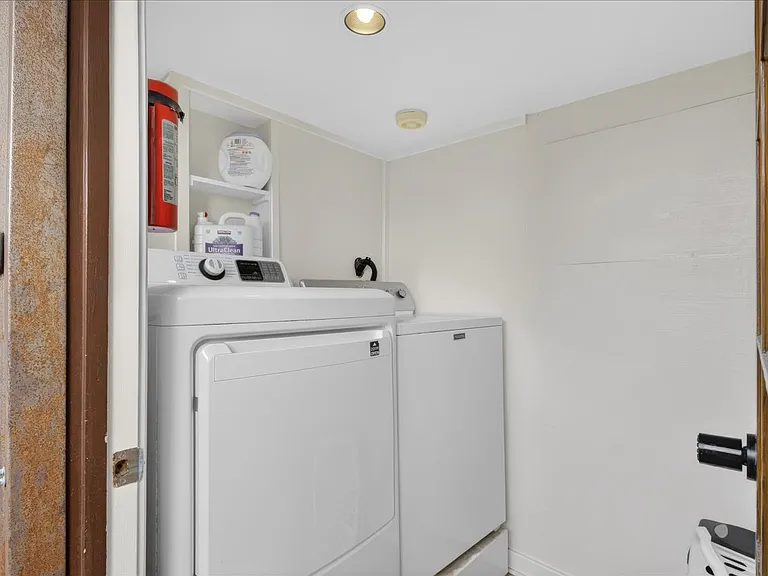 1252 Glenneyre St — Photo 33