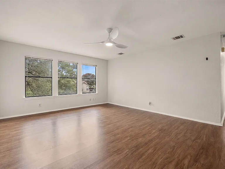 8905 Bridgewood Trl — Photo 24