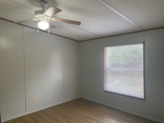 5th image of 915 Boulder Blf