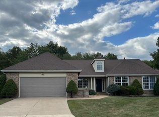 935 Arlington Glen Dr, Fenton, MO