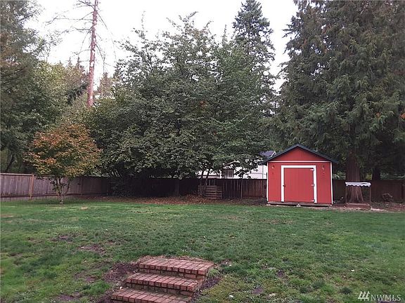 3rd image of 12423 78th Ave E