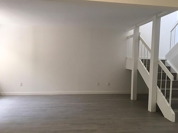 5th image of 4444 Eastgate Mall Unit 6