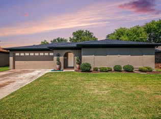 716 Barkridge Trl, Burleson, TX 76028