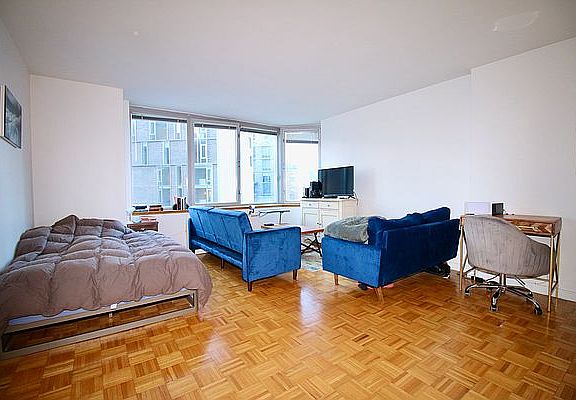 2nd image of 500 W 43rd St #G