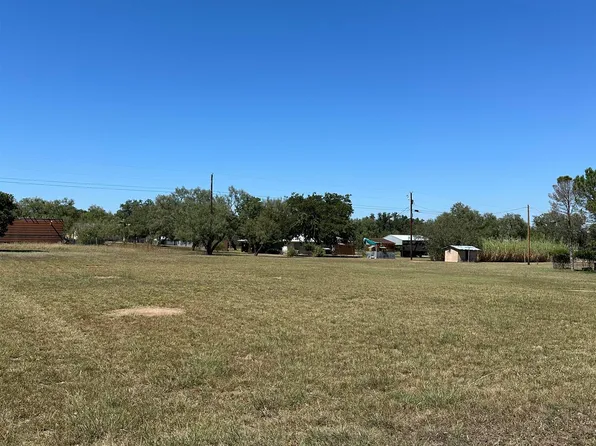 203 Post Oak, Llano, TX 78643