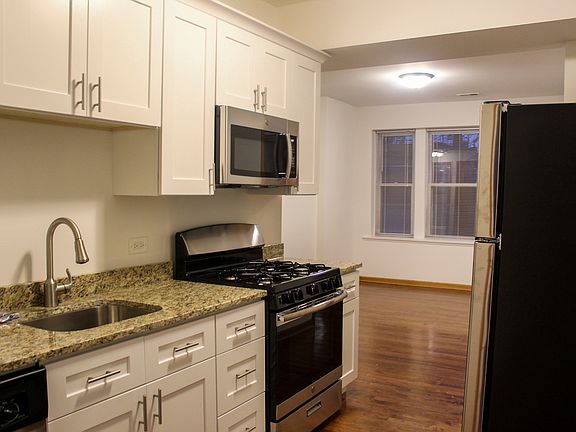2nd image of 2252 W Berteau Ave #1