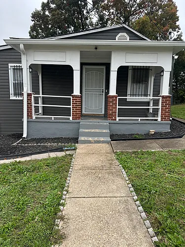 5119 E St SE Photo 1