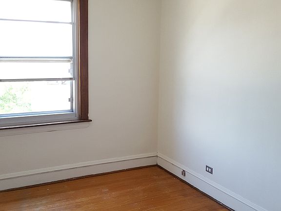 5th image of 3224 N Major Ave #2