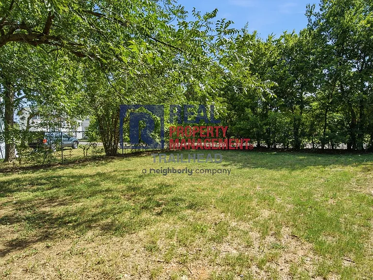 1590 W Long St — Photo 26