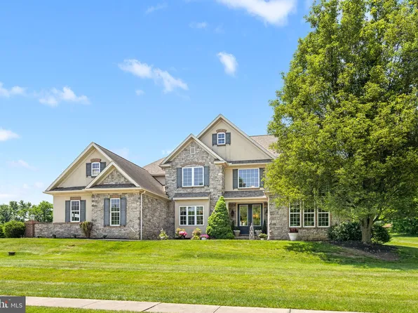 101 Heritage Rd, Lancaster, PA 17602
