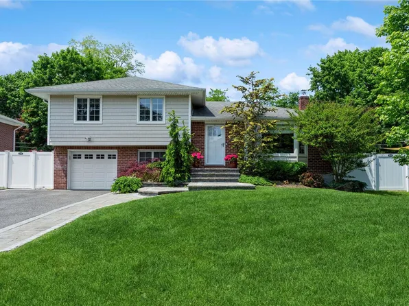 21 Eastfield Lane, Melville, NY 11747