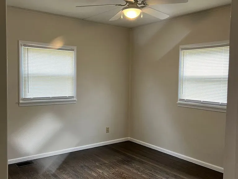 1431 Lincoln Dr — Photo 8