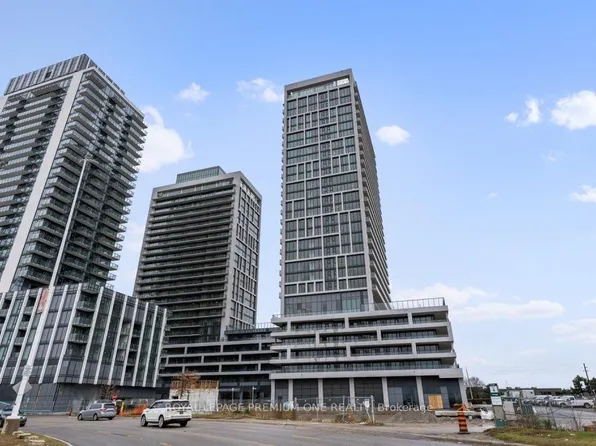 8960 Jane St, Vaughan, ON