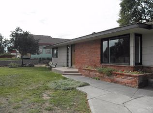 552 SW 2nd St, Madras, OR 97741