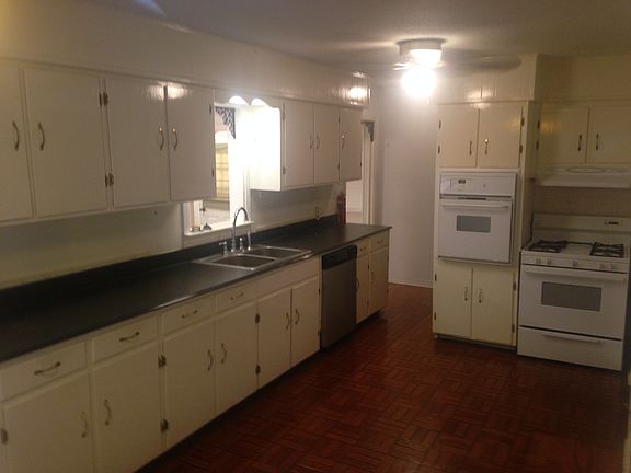 Spacious Kitchen