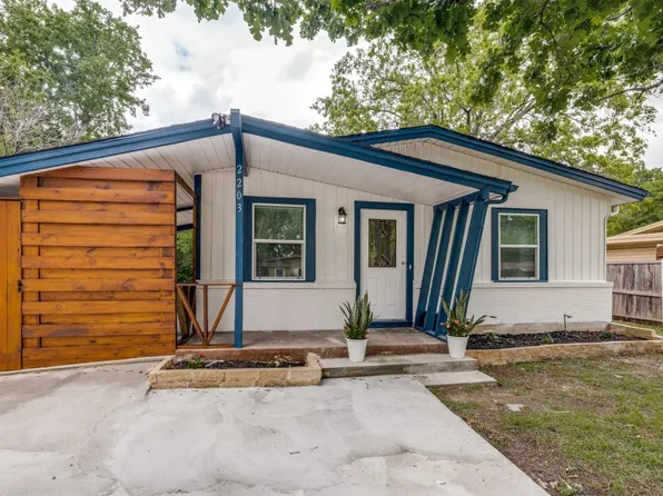 2203 Cloverdale St, Arlington, TX 76010