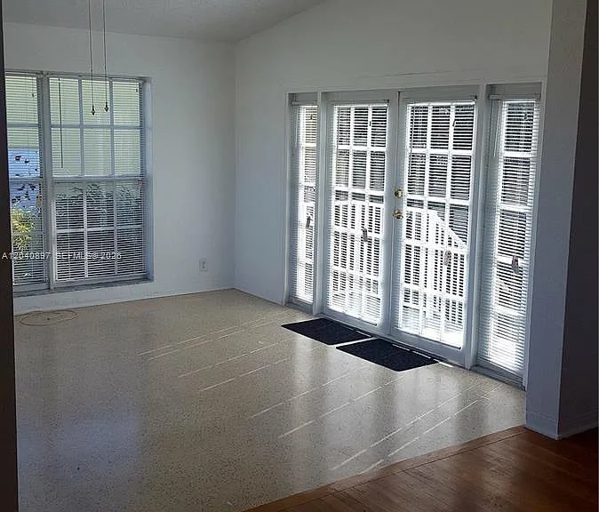 7900 SW 22nd St — Photo 9