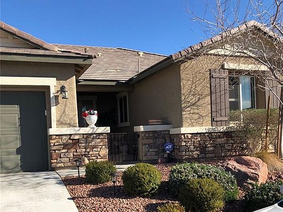 3rd image of 10420 Oak Terrace Ave