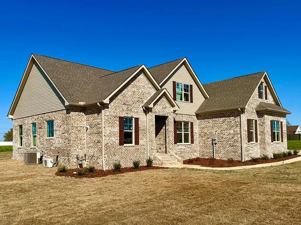 228 Carron Ln, Tuscumbia, AL 35674