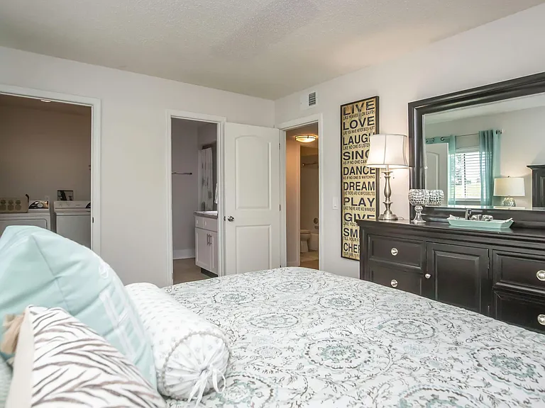 Nob Hill Apartment Homes — Photo 21