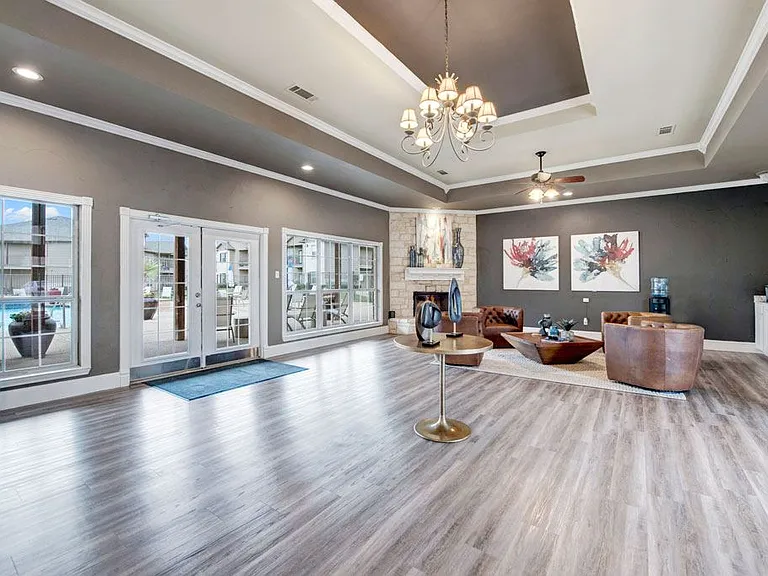 Riviera Apartments — Photo 4